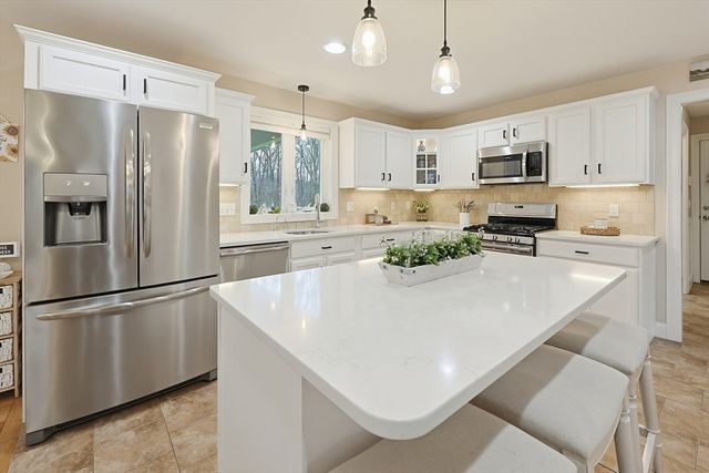 249 Chestnut St, Rehoboth, MA 02769