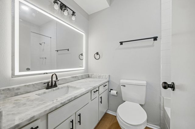 2211 S Braeswood Blvd 22C, Houston, TX 77030