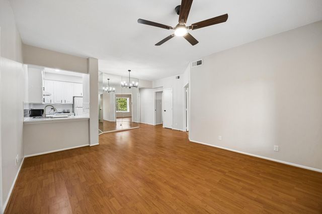 2211 S Braeswood Blvd 22C, Houston, TX 77030