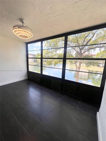 4930 E Sabal Palm Boulevard 206, Tamarac, FL 33319