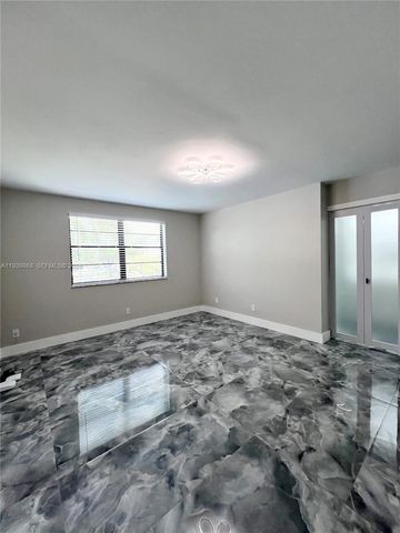 4930 E Sabal Palm Boulevard 206, Tamarac, FL 33319