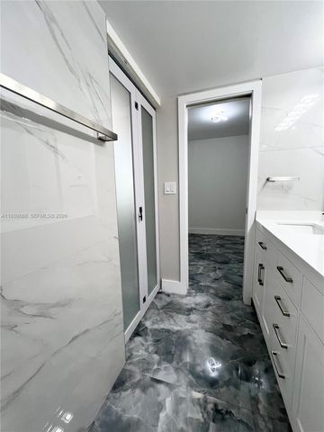 4930 E Sabal Palm Boulevard 206, Tamarac, FL 33319