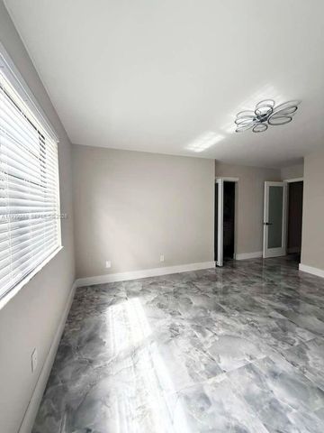 4930 E Sabal Palm Boulevard 206, Tamarac, FL 33319