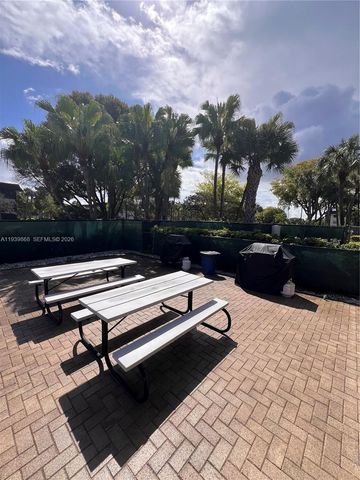 4930 E Sabal Palm Boulevard 206, Tamarac, FL 33319
