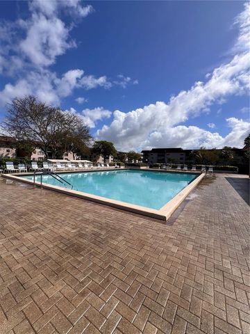 4930 E Sabal Palm Boulevard 206, Tamarac, FL 33319