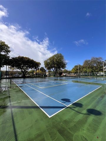 4930 E Sabal Palm Boulevard 206, Tamarac, FL 33319