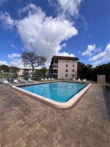 4930 E Sabal Palm Boulevard 206, Tamarac, FL 33319