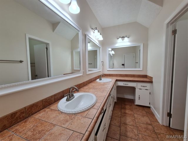 6474 Halcyon Drive, Montgomery, AL 36117