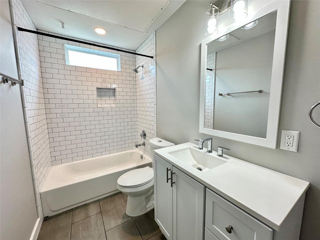 225 N Everton Street 4, Houston, TX 77003
