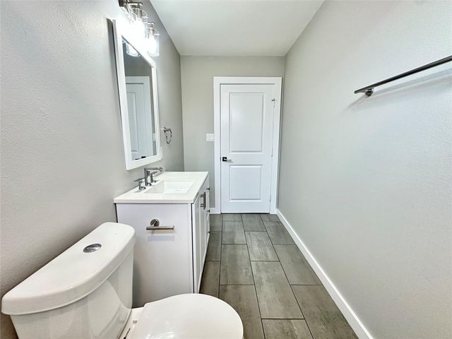 225 N Everton Street 4, Houston, TX 77003