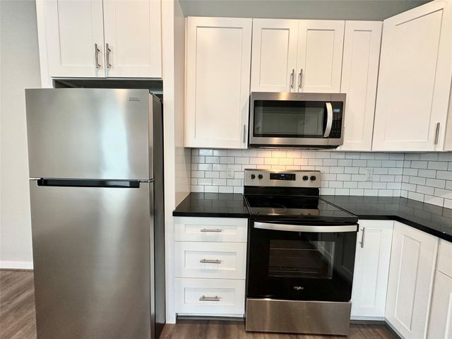225 N Everton Street 4, Houston, TX 77003