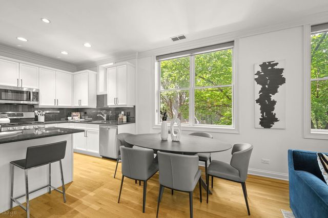2323 W MONTROSE Avenue 2W, Chicago, IL 60618