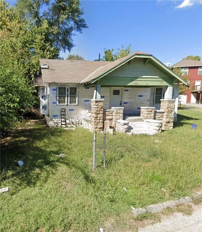 2222 Hickam Drive, Kansas City, KS 66104