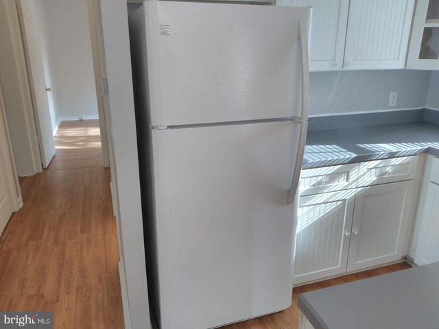 320 E HIGH ST, Clayton, NJ 08312