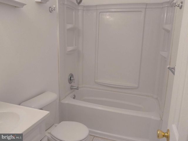320 E HIGH ST, Clayton, NJ 08312