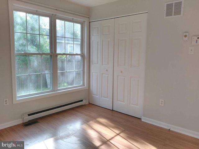 320 E HIGH ST, Clayton, NJ 08312