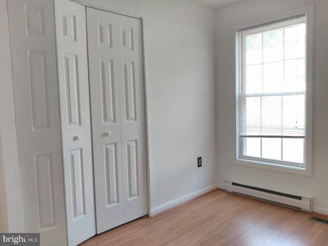 320 E HIGH ST, Clayton, NJ 08312