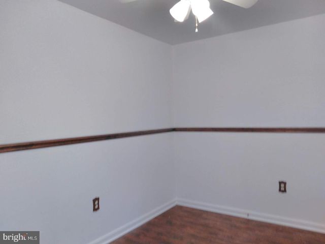 320 E HIGH ST, Clayton, NJ 08312