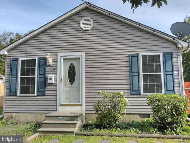 320 E HIGH ST, Clayton, NJ 08312