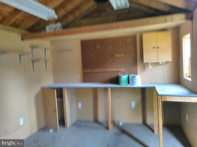 320 E HIGH ST, Clayton, NJ 08312