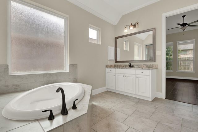 510 Blossom Cove Court, Pinehurst, TX 77362