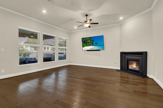 510 Blossom Cove Court, Pinehurst, TX 77362