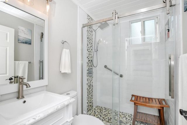 37 Beach Dr, Bay Point, CA 94565