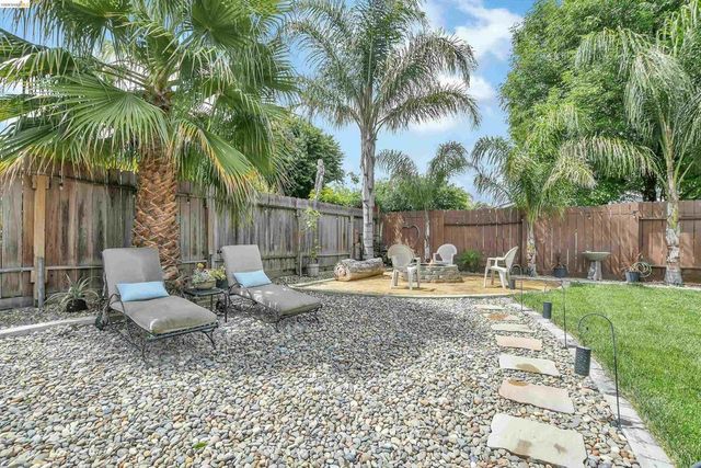 37 Beach Dr, Bay Point, CA 94565