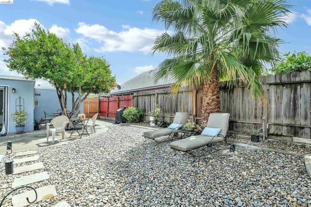 37 Beach Dr, Bay Point, CA 94565