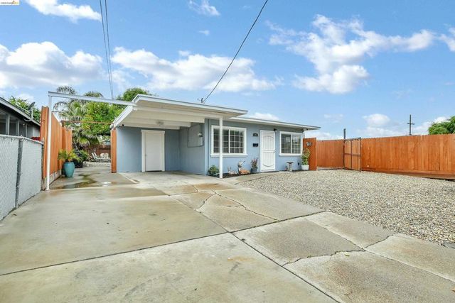 37 Beach Dr, Bay Point, CA 94565