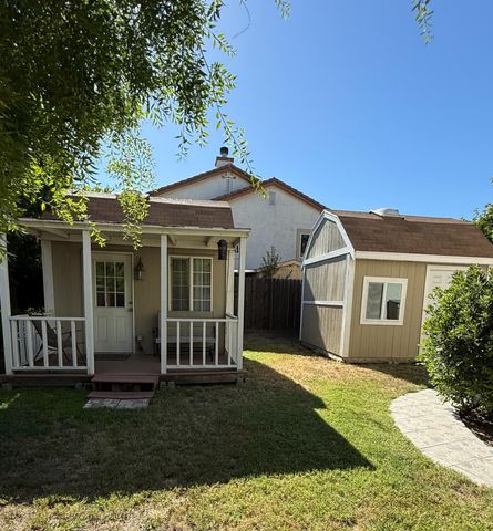 2052 Licstal Ct, Manteca, CA 95337