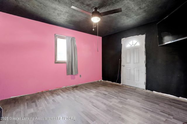 709 Jessop Avenue, Lansing, MI 48910