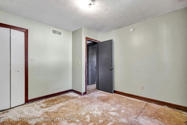 709 Jessop Avenue, Lansing, MI 48910