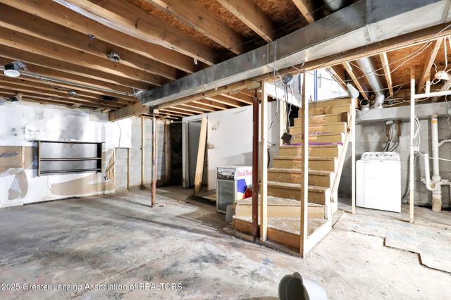 709 Jessop Avenue, Lansing, MI 48910