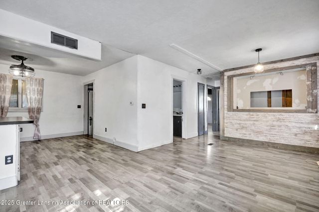 709 Jessop Avenue, Lansing, MI 48910