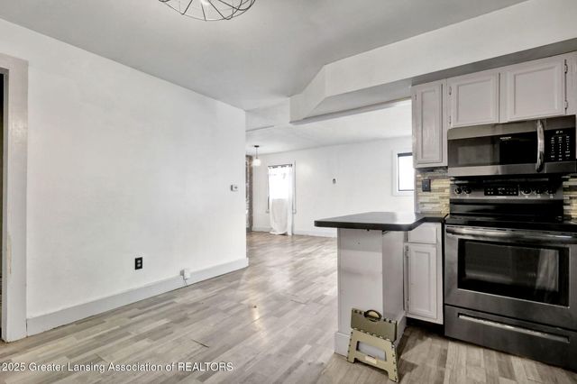 709 Jessop Avenue, Lansing, MI 48910