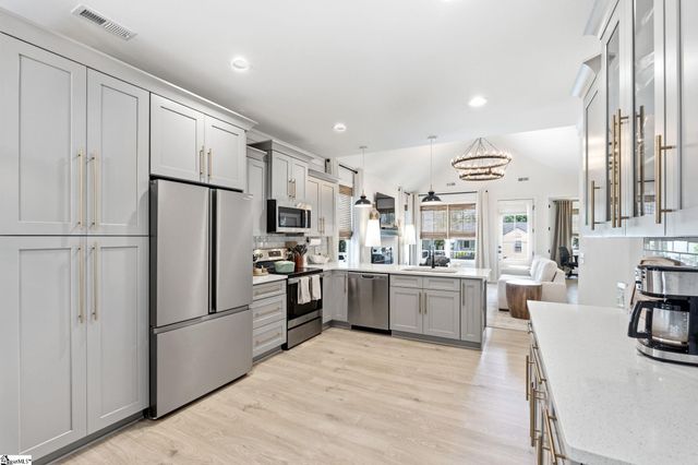27 Sycamore Drive, Greenville, SC 29607