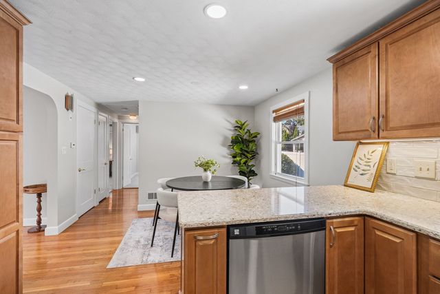 7 Puritan Rd, Danvers, MA 01923