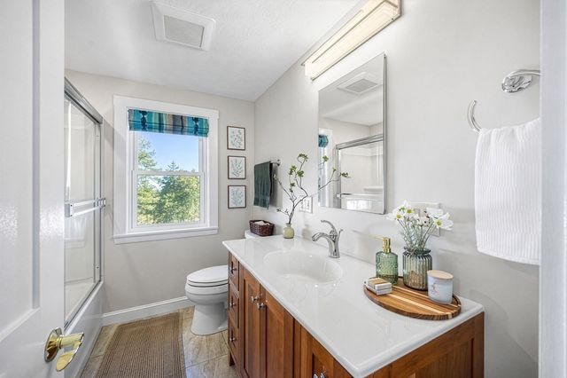 7 Puritan Rd, Danvers, MA 01923