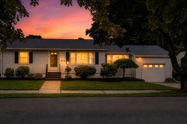 7 Puritan Rd, Danvers, MA 01923