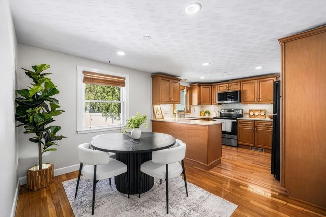 7 Puritan Rd, Danvers, MA 01923