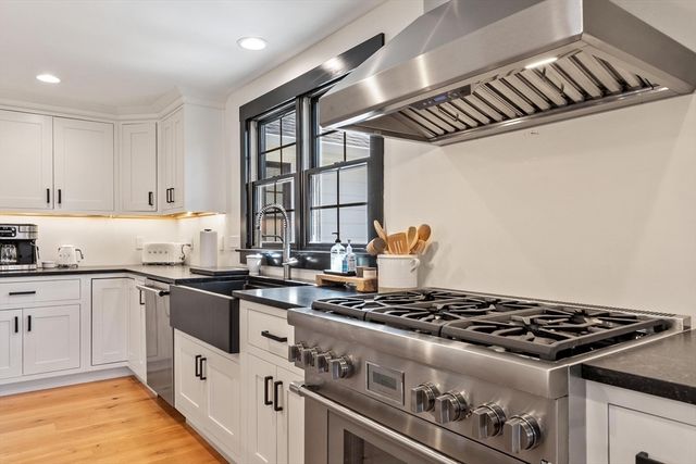 16 Thurlow Street, Georgetown, MA 01833