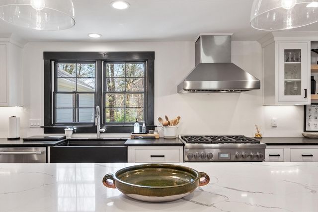 16 Thurlow Street, Georgetown, MA 01833