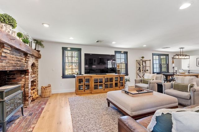 16 Thurlow Street, Georgetown, MA 01833