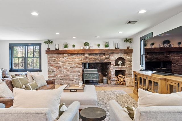 16 Thurlow Street, Georgetown, MA 01833