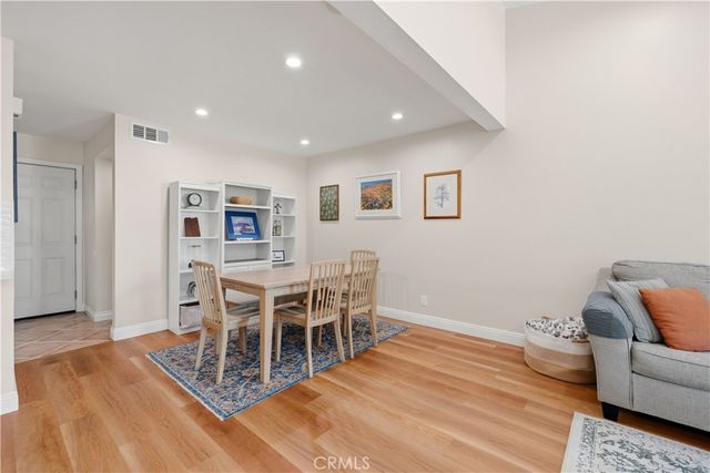 5676 E Los Angeles, Simi Valley, CA 93063