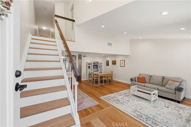 5676 E Los Angeles, Simi Valley, CA 93063