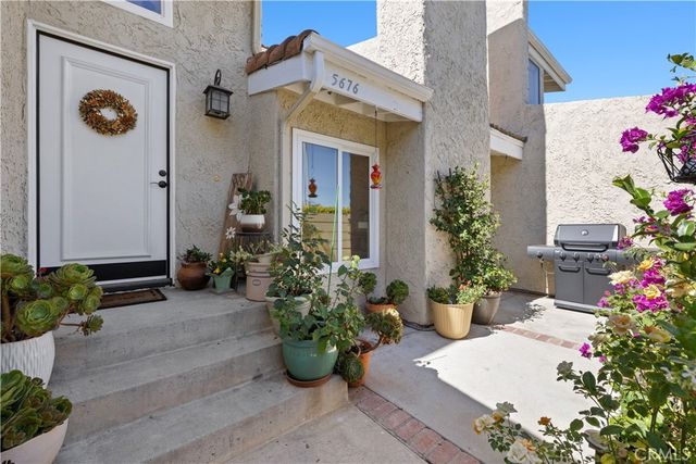 5676 E Los Angeles, Simi Valley, CA 93063