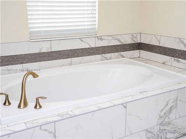 1568 Maidstone Court, Davenport, FL 33896