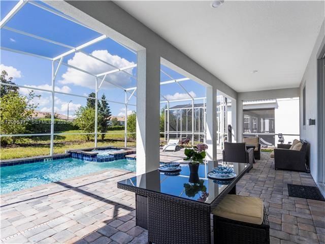 1568 Maidstone Court, Davenport, FL 33896